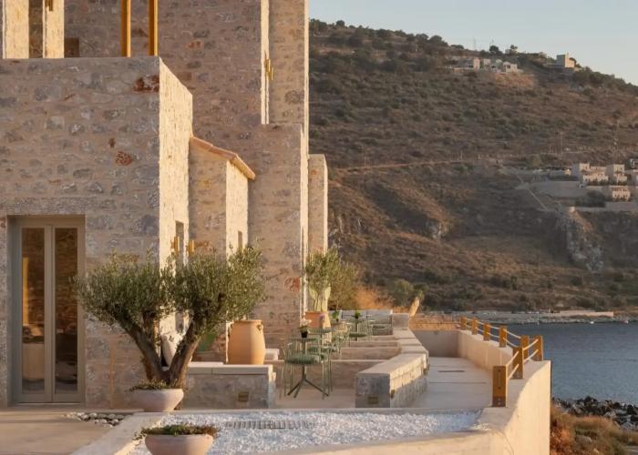 Yerma Suites Limeni