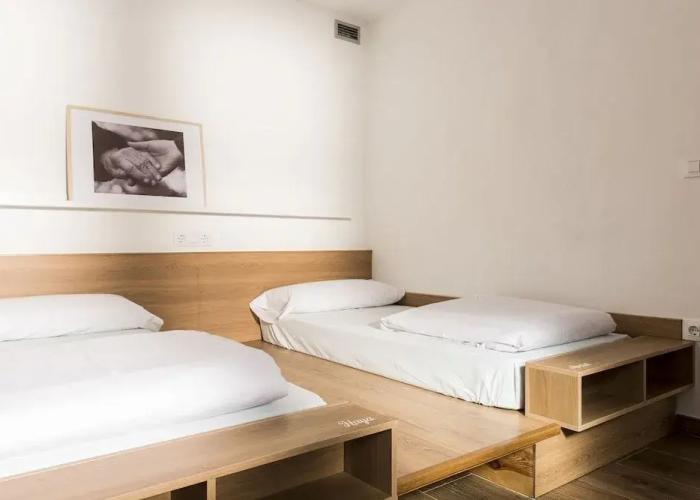 Albergue La Yalga - Hostel