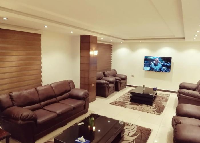 Seven Days Hotel