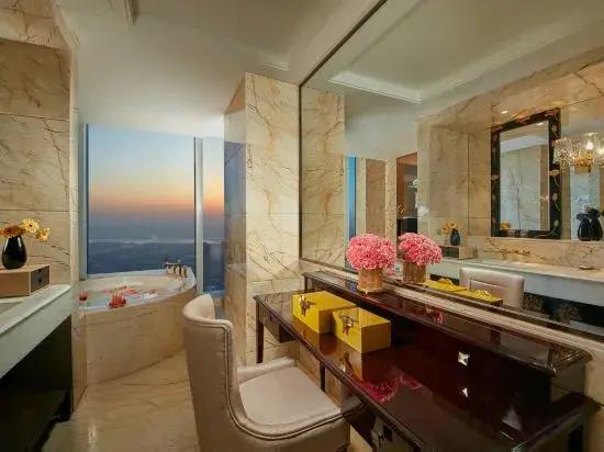Hancheng Yellow River Pearl Hotel