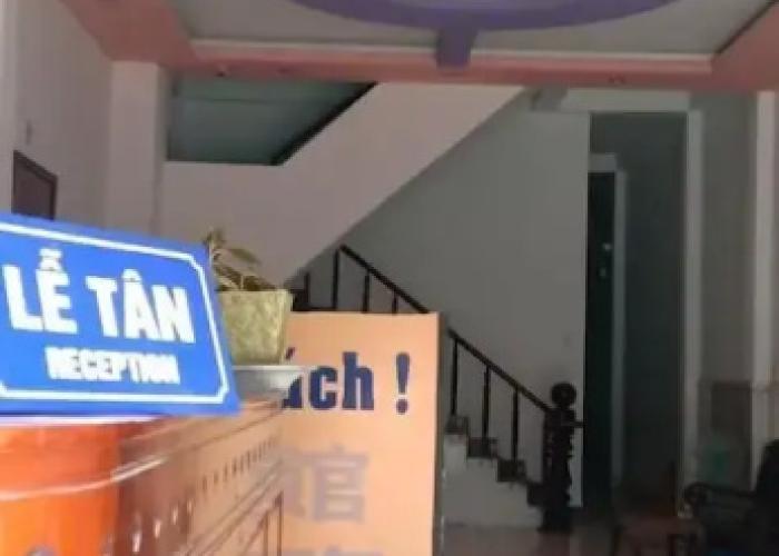Nha Nghi Bao Tran