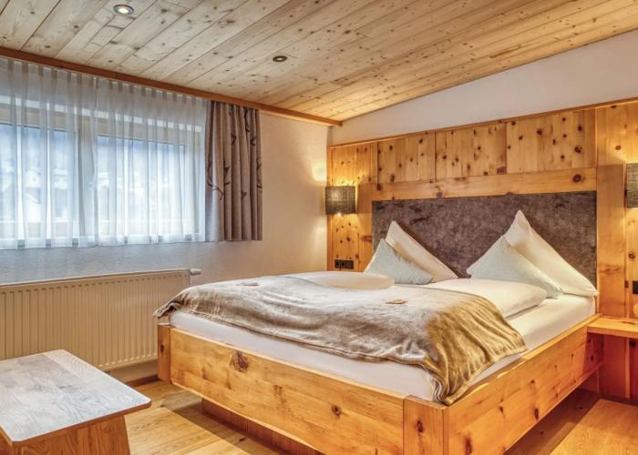 Hotel Alpenstolz