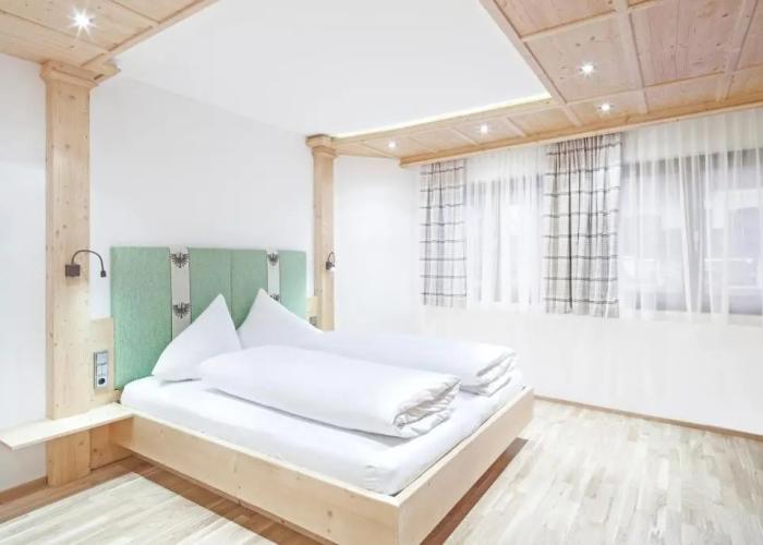 Hotel Alpenstolz