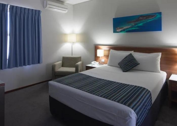 Ocean Centre Hotel