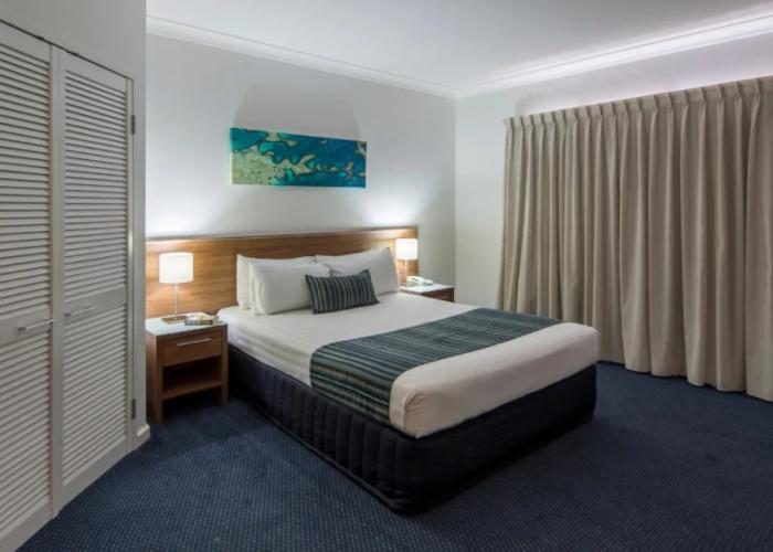 Ocean Centre Hotel