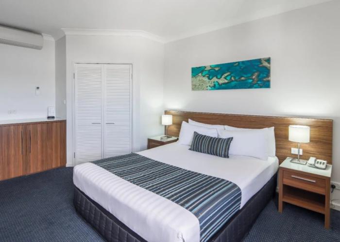 Ocean Centre Hotel