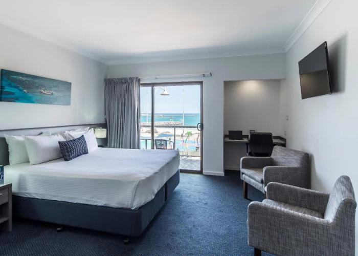 Ocean Centre Hotel