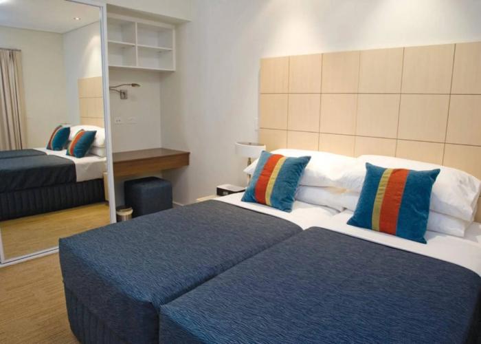 Broadwater Mariner Resort