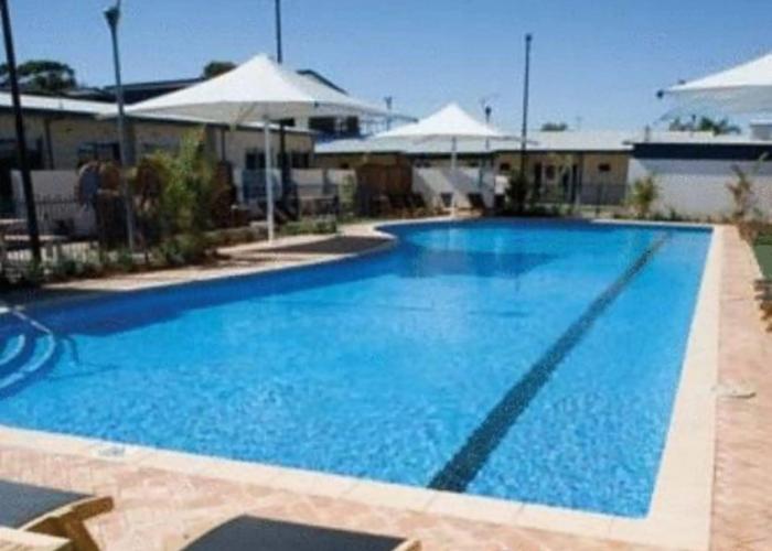 Broadwater Mariner Resort