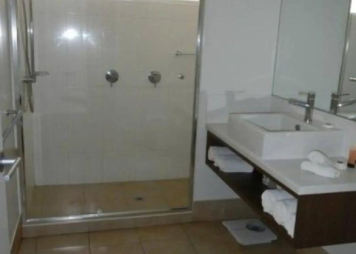 Broadwater Mariner Resort