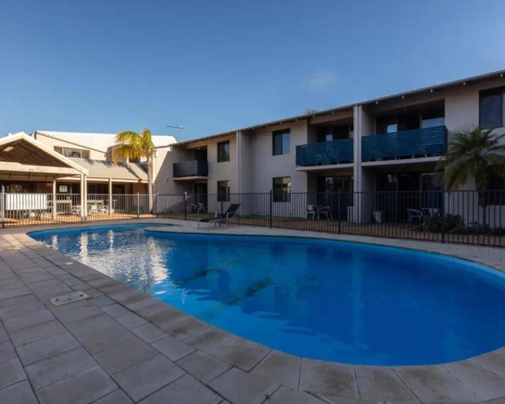 фото Sails Geraldton Accommodation