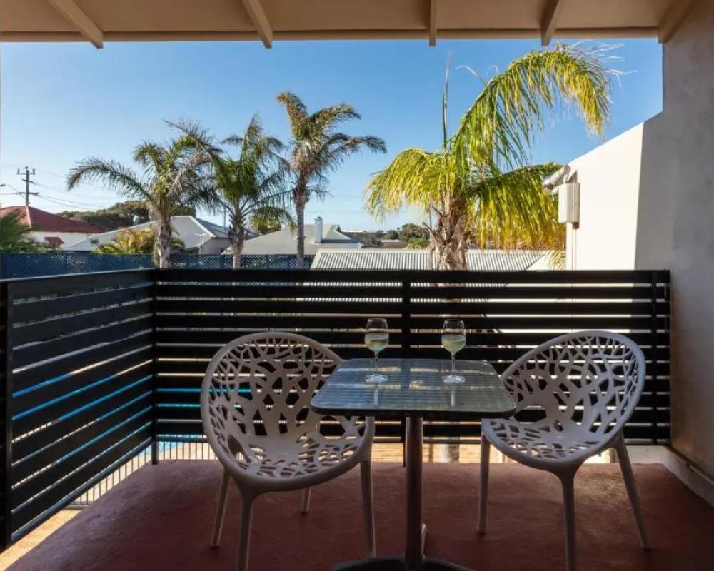 фото Sails Geraldton Accommodation