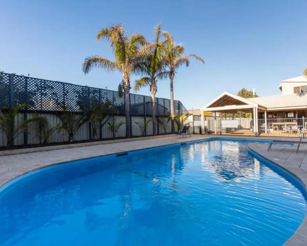 фото Sails Geraldton Accommodation