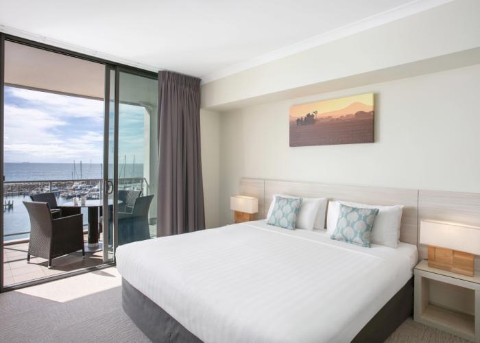 Mantra Geraldton