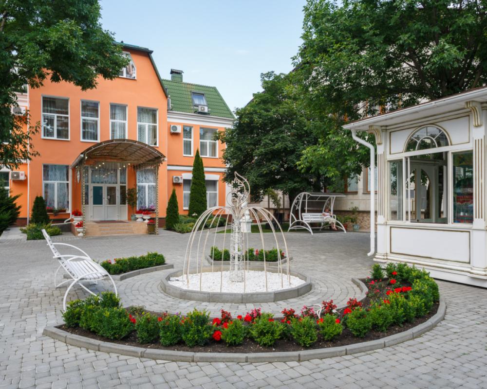 Pansionat KRAS HOTEL Hotel