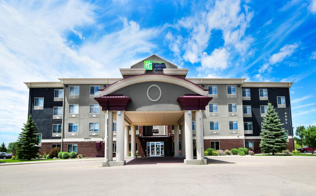 Holiday Inn Express Hotel & Suites Grand Forks by IHG