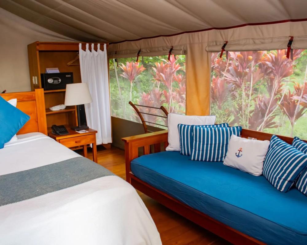 Isla Chiquita Glamping Hotel