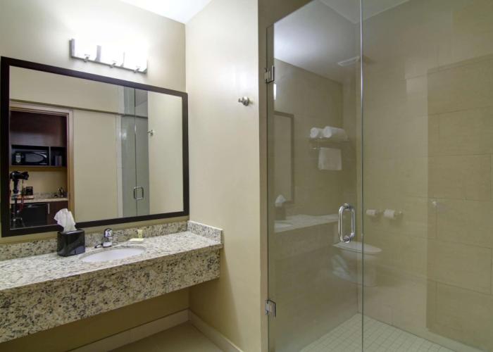 Best Western Plus Bowmanville