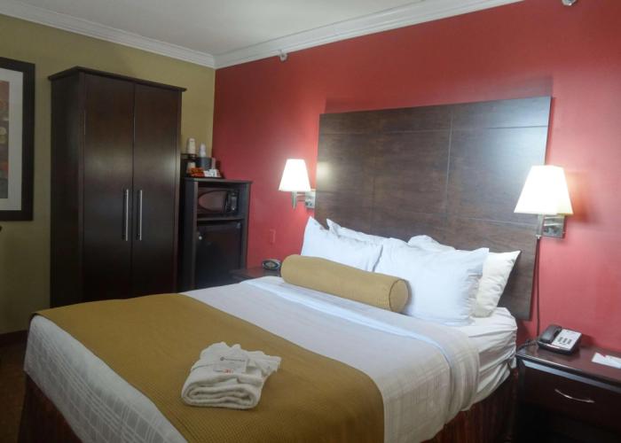 Best Western Plus Bowmanville