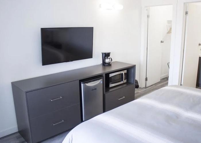 Bowmanville Marina Inn & Suites