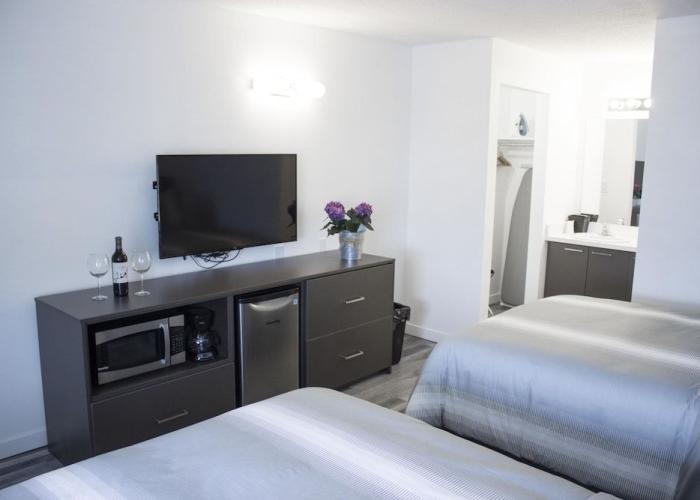 Bowmanville Marina Inn & Suites