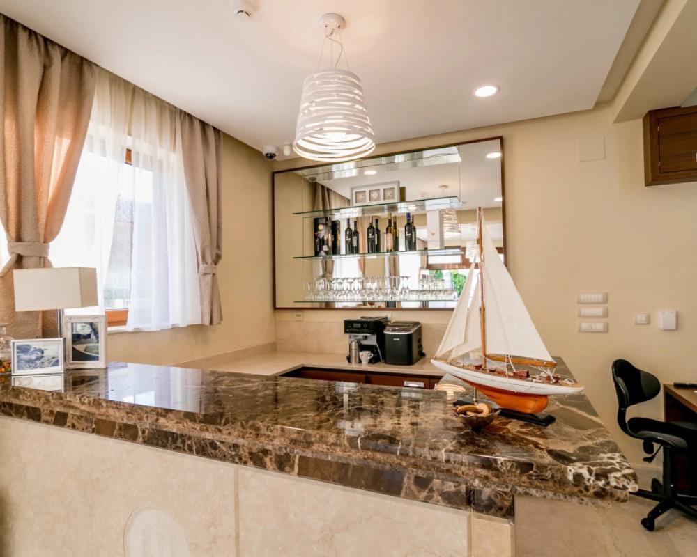 Hedera Residences  Kumbor Apartments