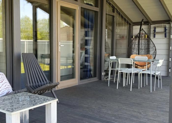 Barn s baney i bolshoy igrovoy zonoy Private House