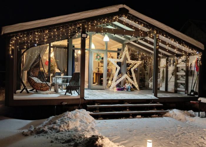 Barn s baney i bolshoy igrovoy zonoy Private House