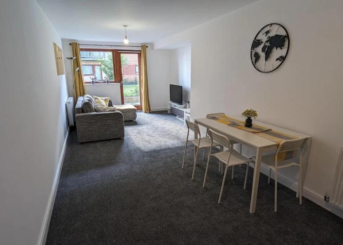 Greenhithe Flat-kent- 20 Mins to London-petsok
