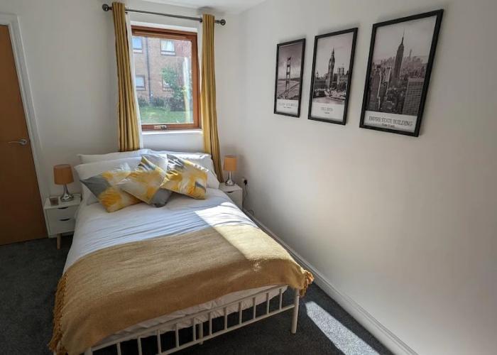 Greenhithe Flat-kent- 20 Mins to London-petsok