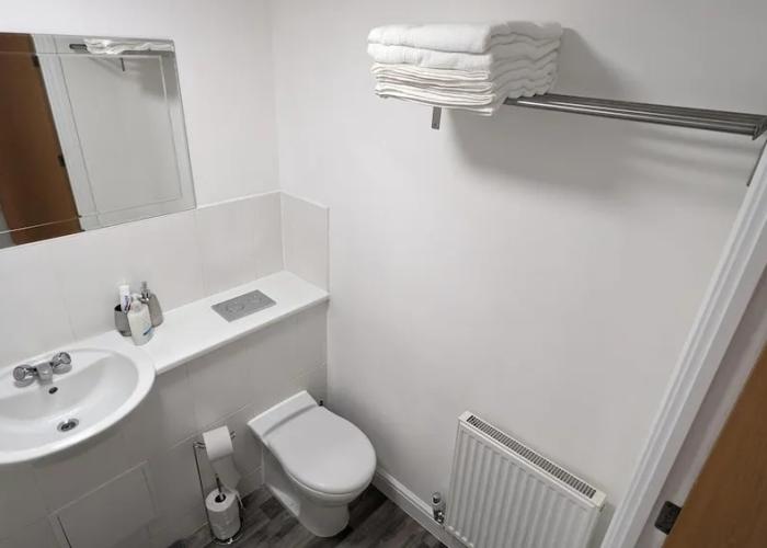 Greenhithe Flat-kent- 20 Mins to London-petsok