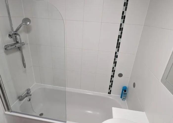 Greenhithe Flat-kent- 20 Mins to London-petsok