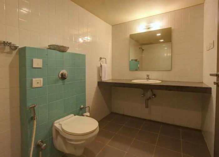 Golden Amoon Resort