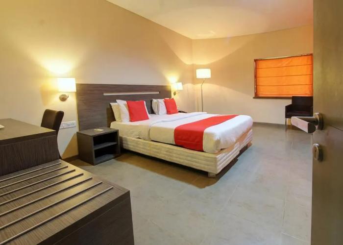 Golden Amoon Resort