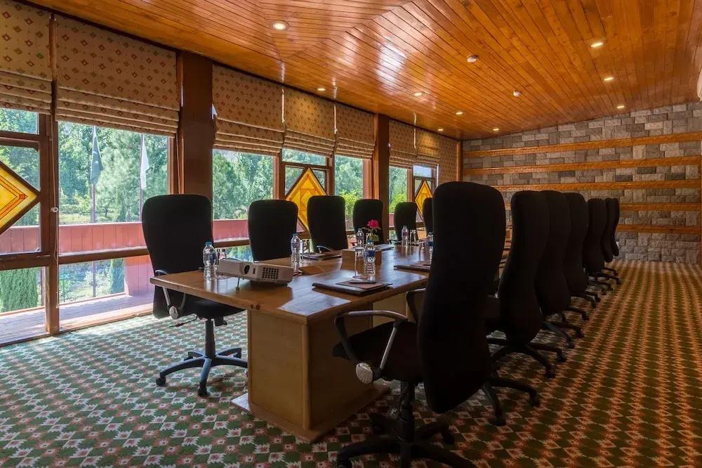 фото Gilgit Serena Hotel