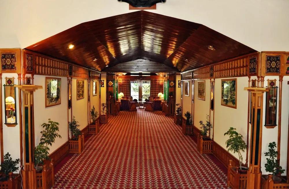 фото Gilgit Serena Hotel