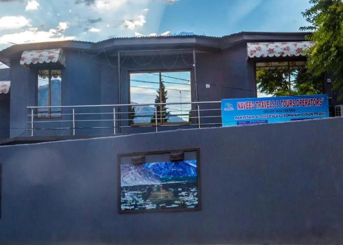 Naveed Tourist Inn