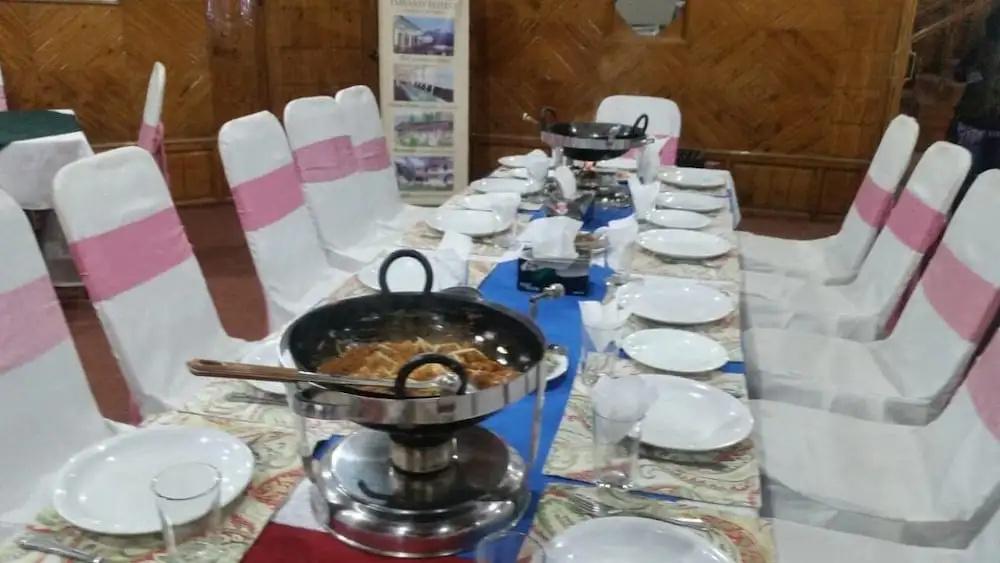 фото Gilgit Embassy Lodge