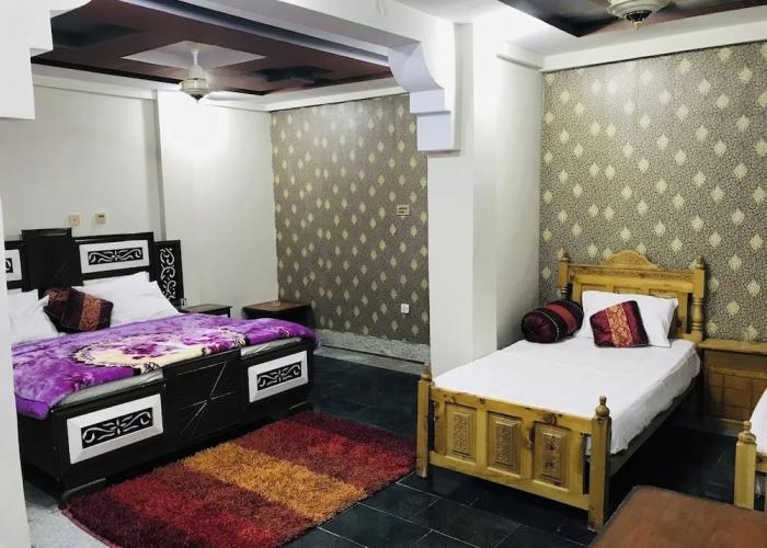 Hotel 99