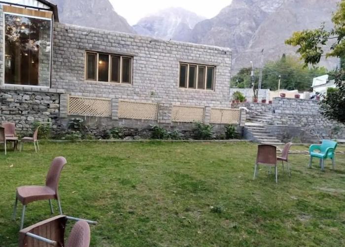 Dumani Inn Hotel And Restaurant