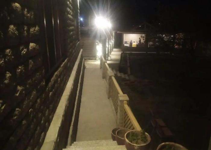 Dumani Inn Hotel And Restaurant