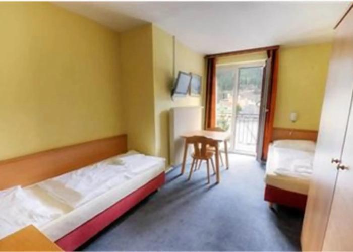 Euro Youth Hotel & Krone
