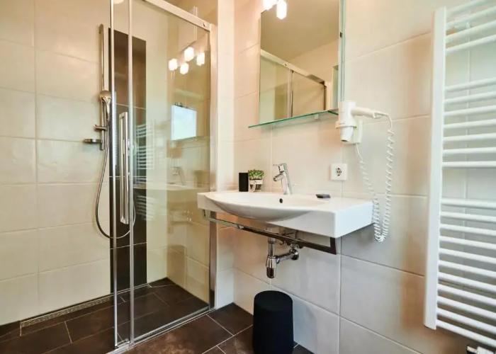 EVI APARTMENTS via we rent