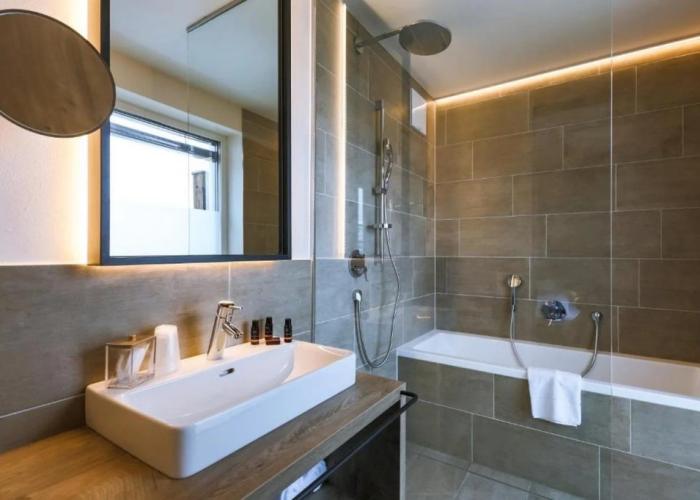 24 by AvenidA - Mountain Hotel