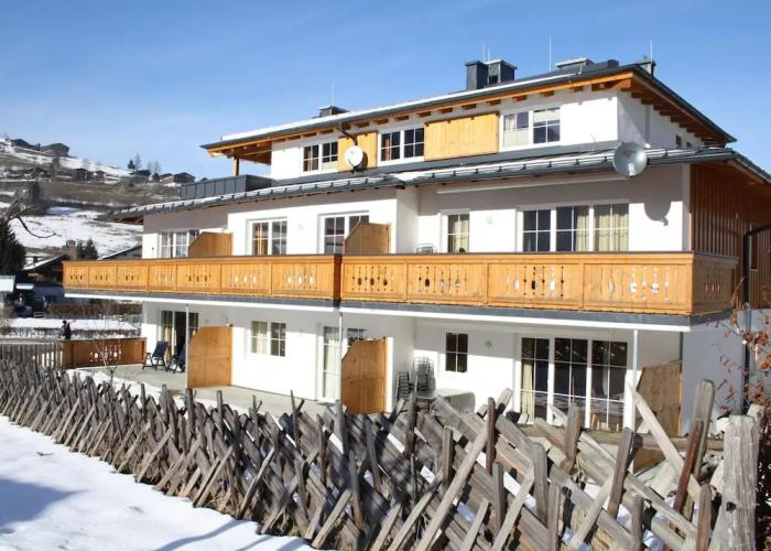 Apartment in Kaprun Near ski Lift