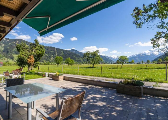 Contemporary Apartment in Maishofen near Ski Area