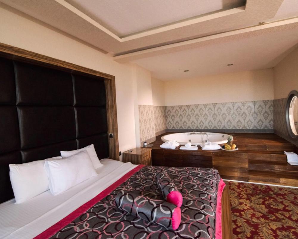 фото Grand Hotel & Convention Center Karaman Hotel