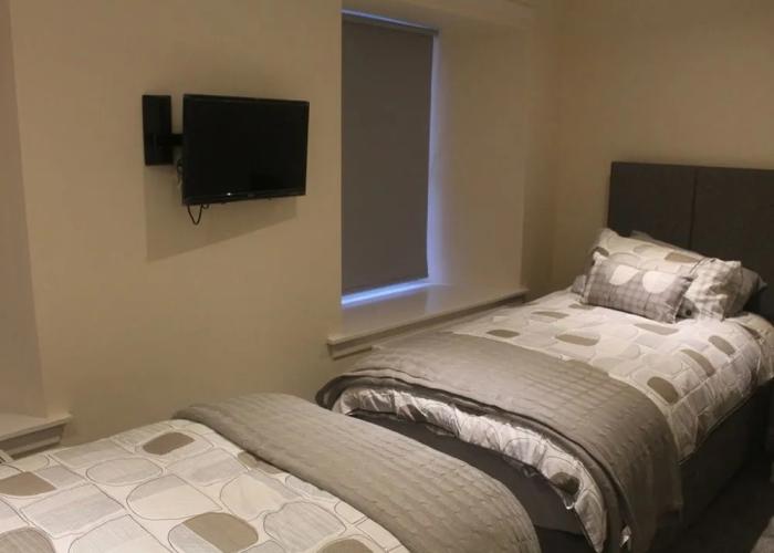 Black Bull with Rooms