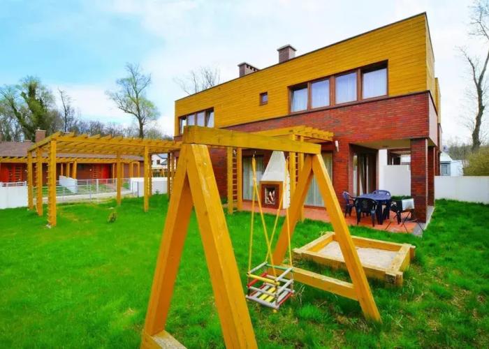Holiday House With a Nice Garden, Sarbinowo