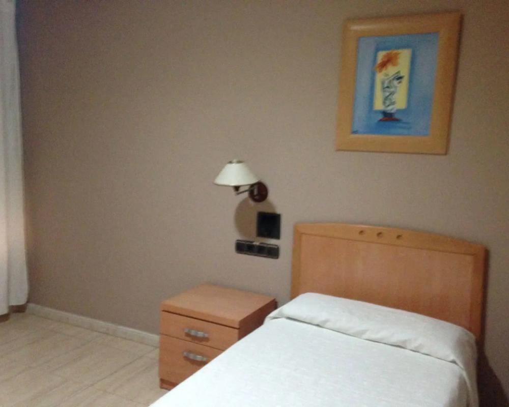 фото Hostal Meseguer